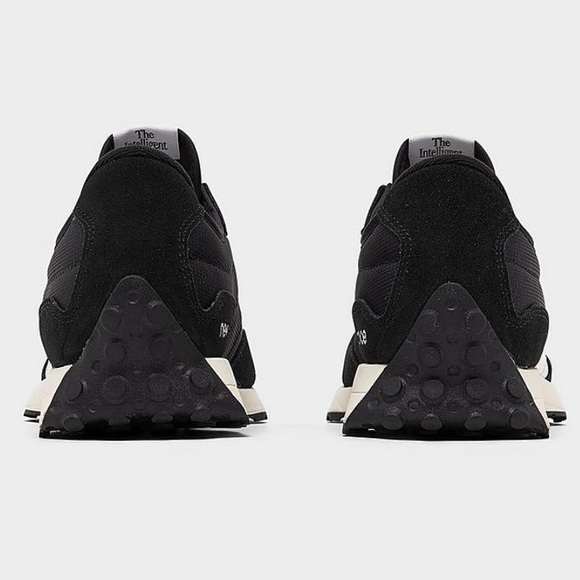 🔥NIB New Balance 327 Tennis Shoes - Picture 4 of 7